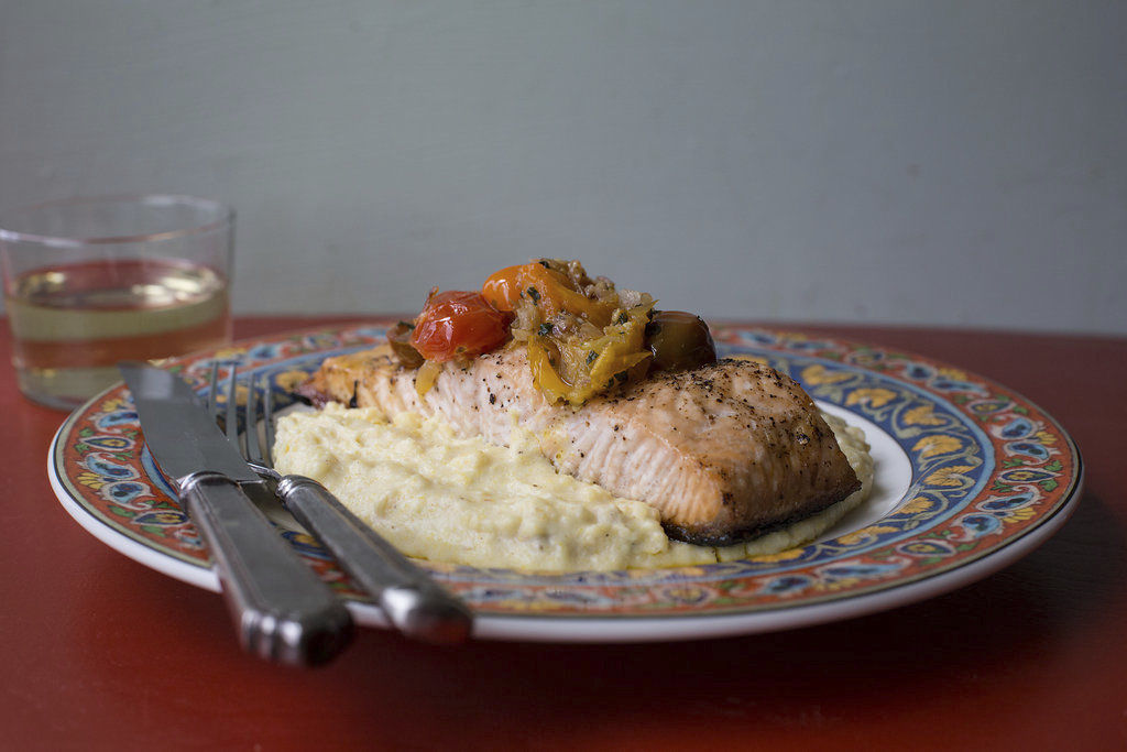 Washington: Cedar plank salmon